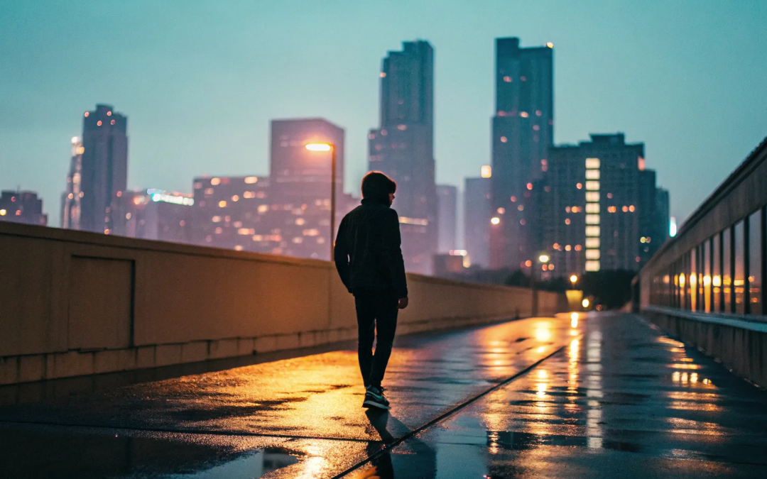 How to Know If It’s God Guiding You (Not Your Fear)